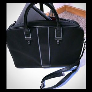 Tumi Elements Laptop Computer Bag: Black/Red